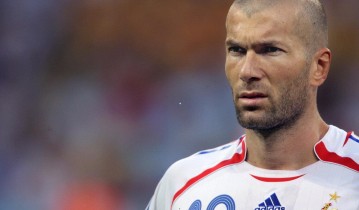 足彩网直播机构-法甲焦点大战，图卢兹主场强力挑战榜首朗斯，保级黑马逆袭之路在何方？