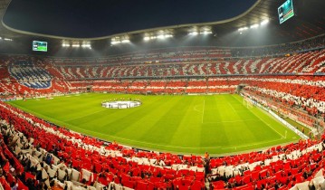 足彩网-申花重磅引援！斯图加特王牌队长谢初筠正式加盟，已随队展开冬训备战新赛季