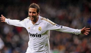 足彩网：28场不败神话铸就王者之路！巴萨用坚韧与革新重燃西甲统治力